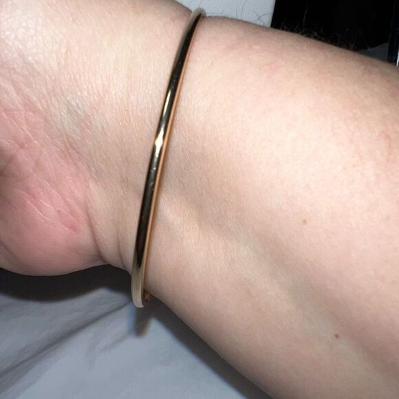 Gold Tone and Crystal Heart Dainty‎ Cuff Bracelet - Picture 5 of 6